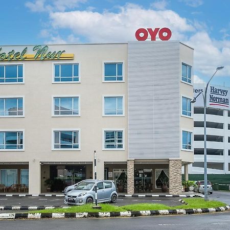 Super Oyo 985 Hotel Nur Мірі Екстер'єр фото