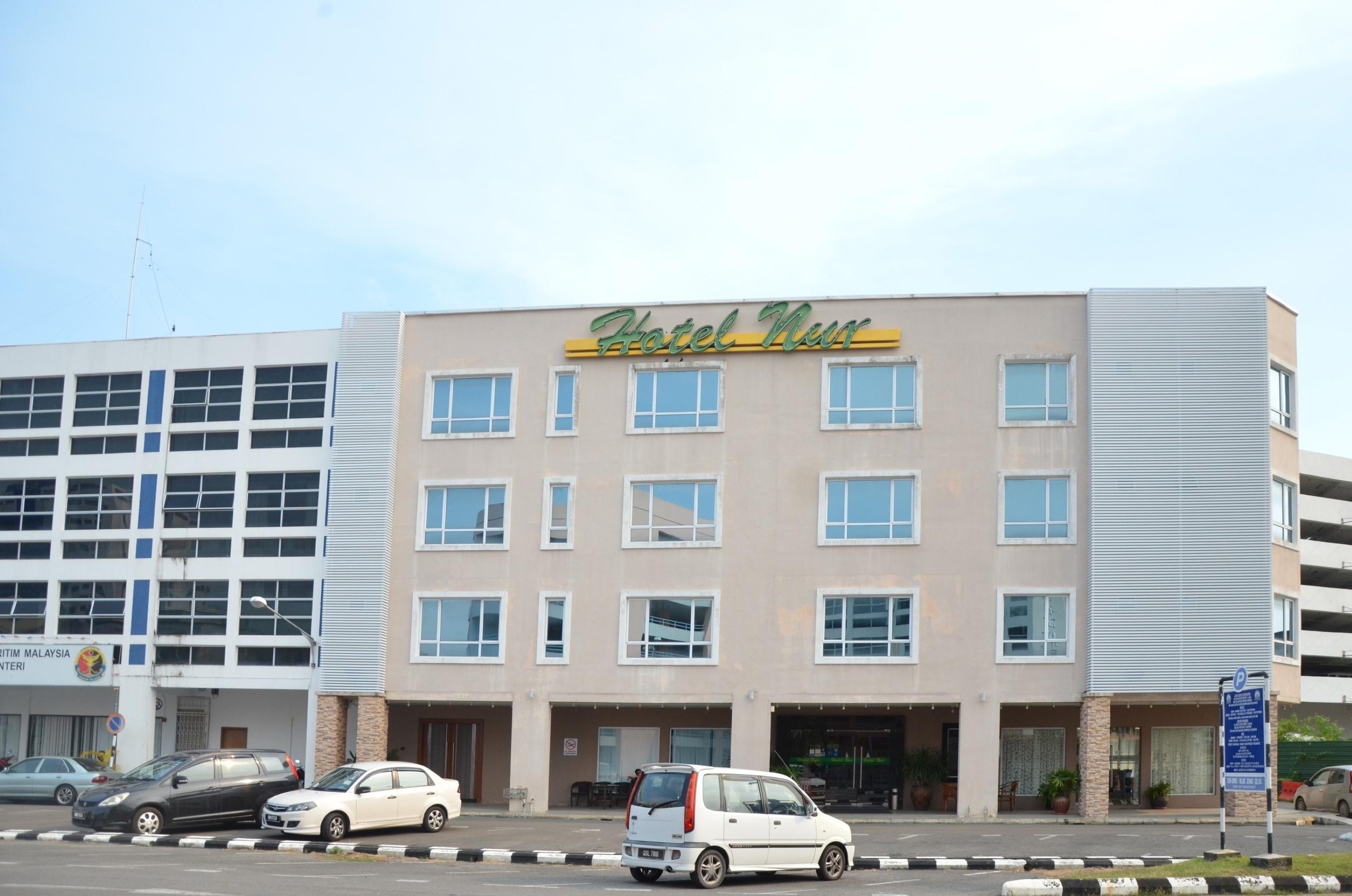 Super Oyo 985 Hotel Nur Мірі Екстер'єр фото