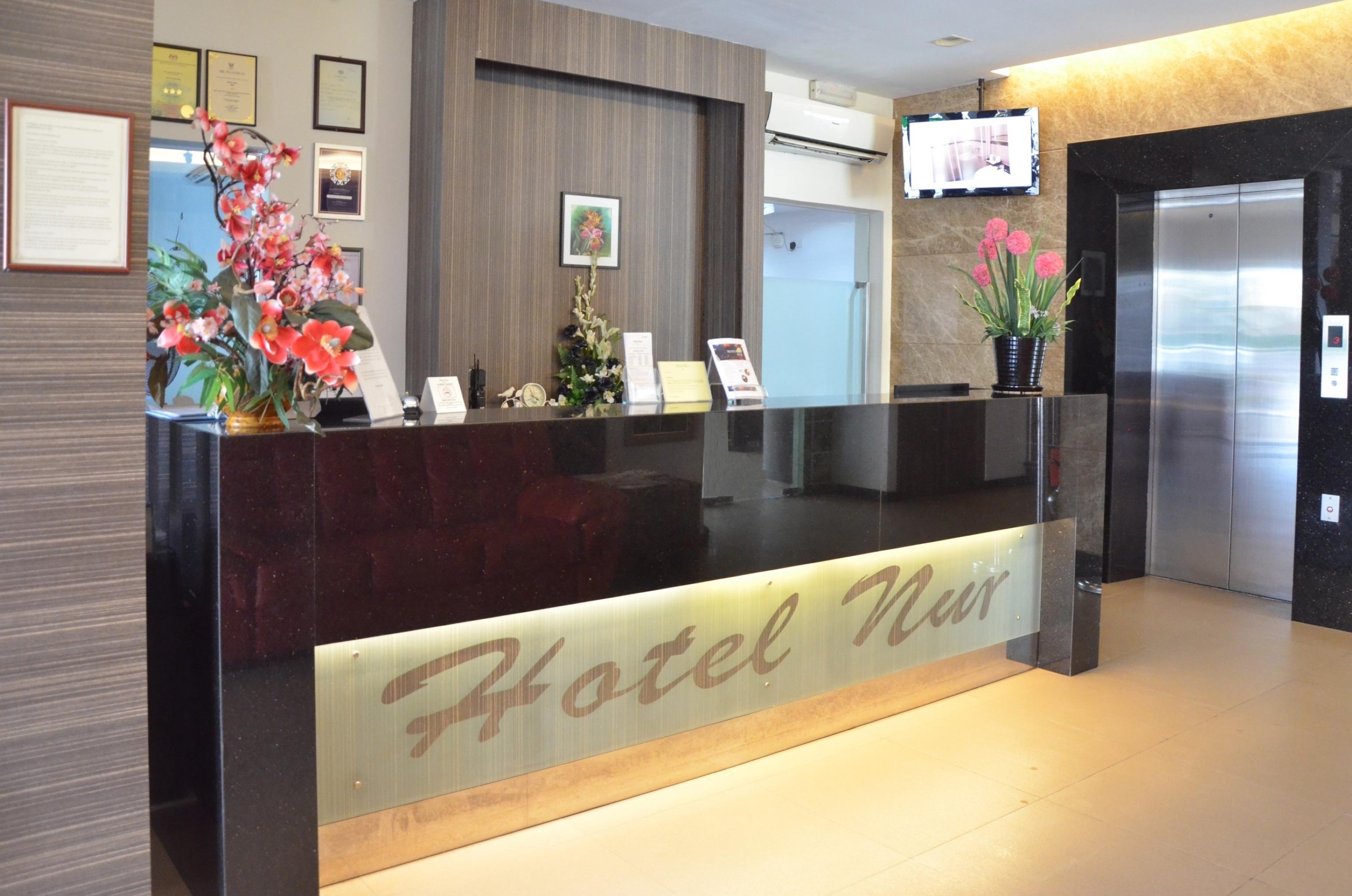 Super Oyo 985 Hotel Nur Мірі Екстер'єр фото