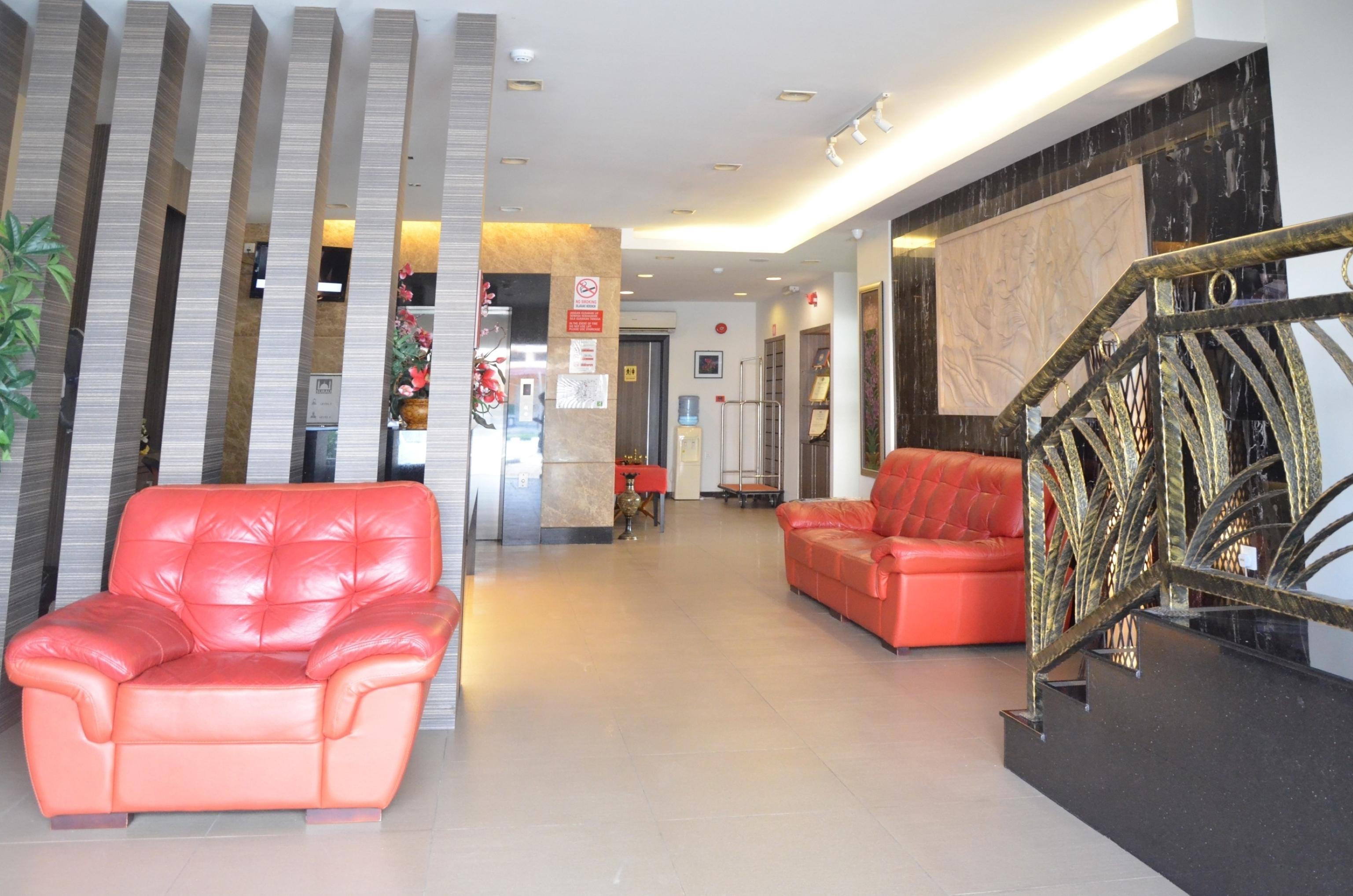 Super Oyo 985 Hotel Nur Мірі Екстер'єр фото